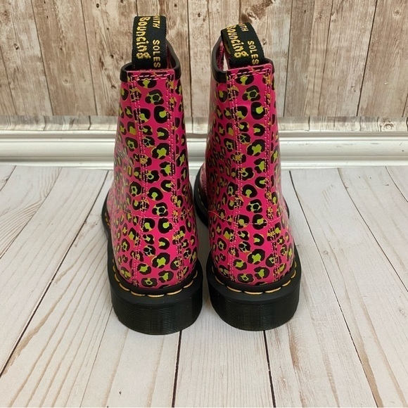 Dr. Martens 1460 Smooth Leather Leopard Print Combat Boots Size 7 Women - Picture 6 of 14